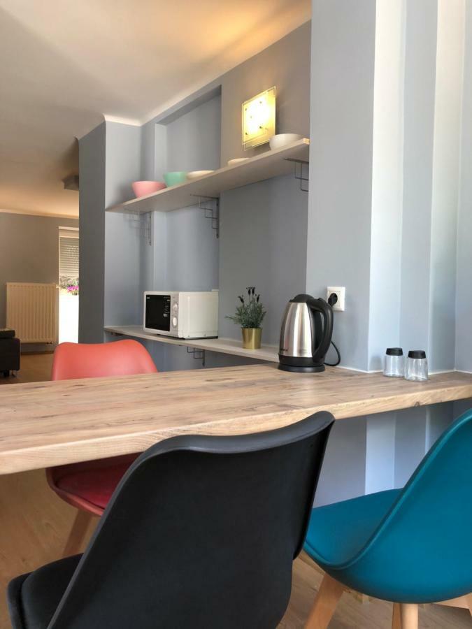 White Crow House Apartment Heviz Bagian luar foto