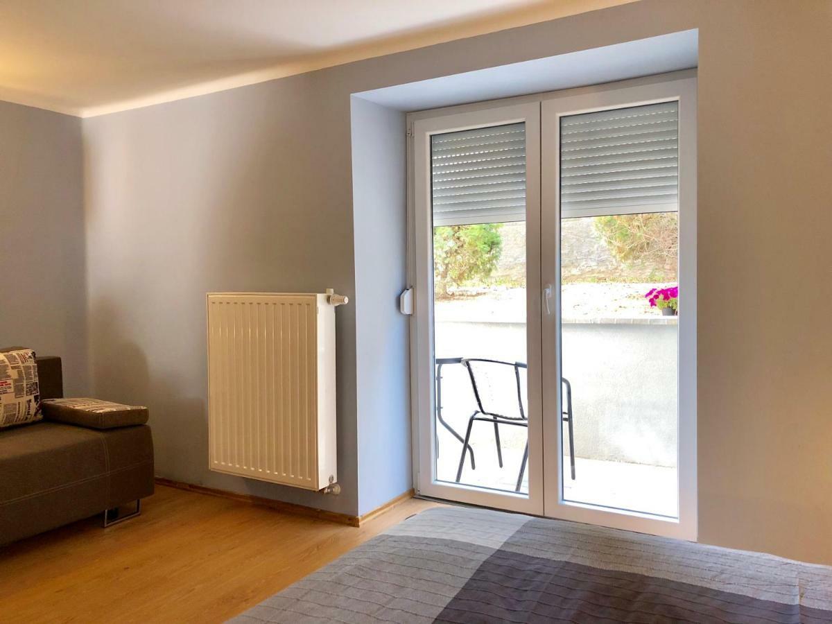 White Crow House Apartment Heviz Bagian luar foto