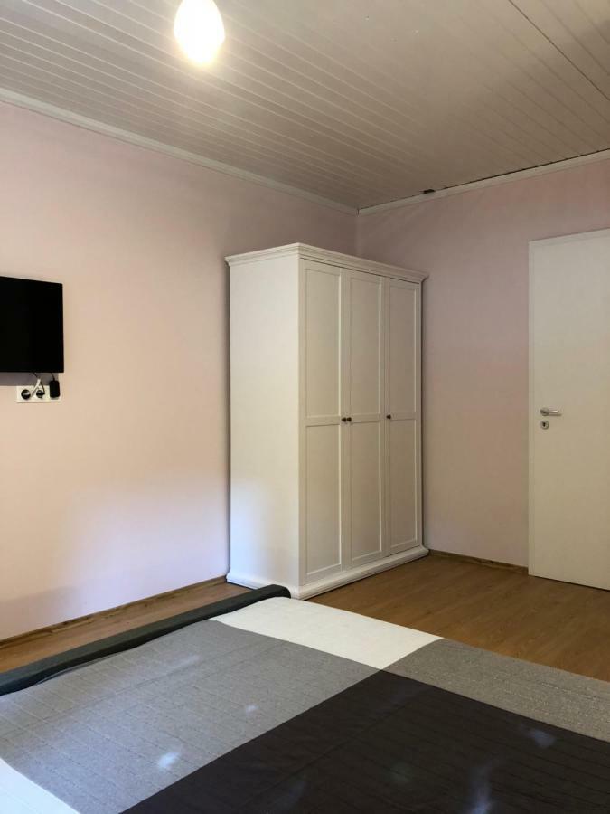 White Crow House Apartment Heviz Bagian luar foto